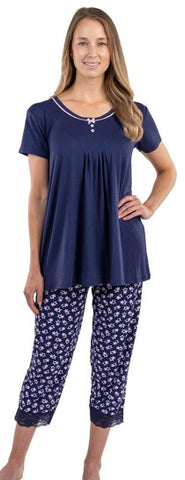 GABI -Lightweight short-sleeved capri pyjama by Patricia Lingerie®